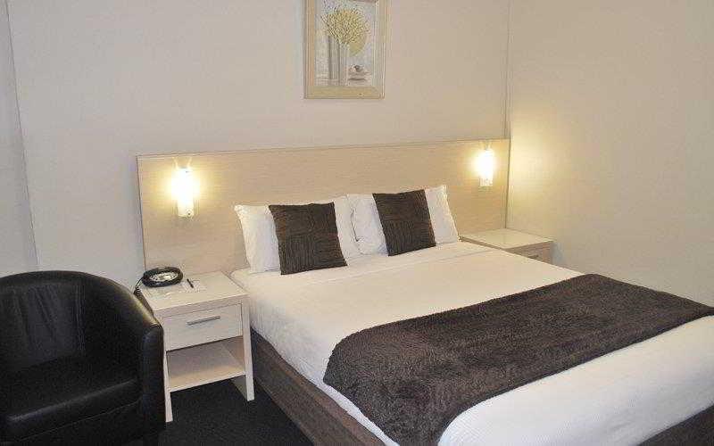 Ashfield Philip Lodge Motel ซิดนีย์ ภายนอก รูปภาพ