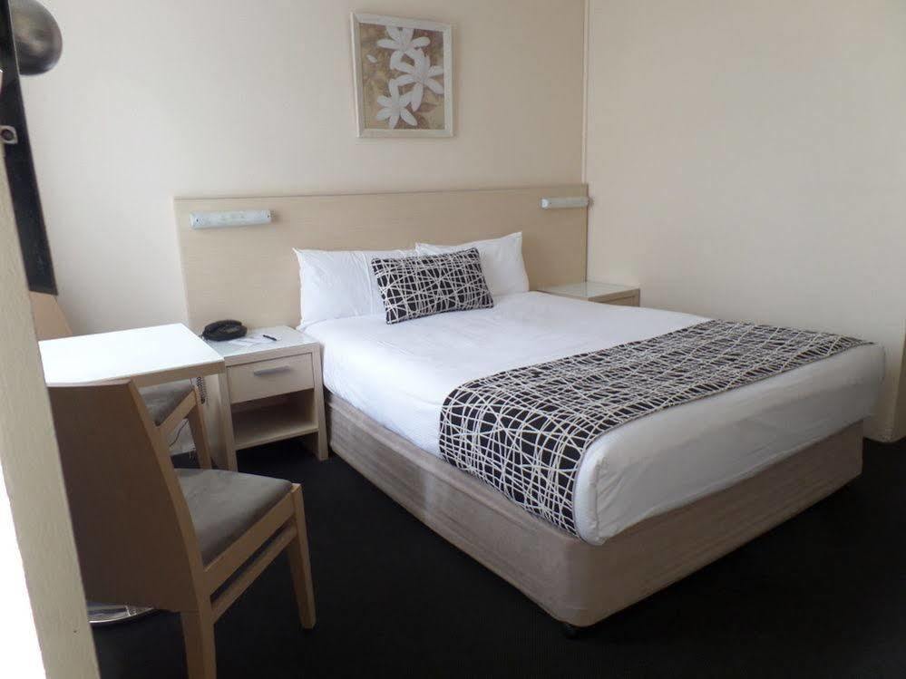 Ashfield Philip Lodge Motel ซิดนีย์ ภายนอก รูปภาพ